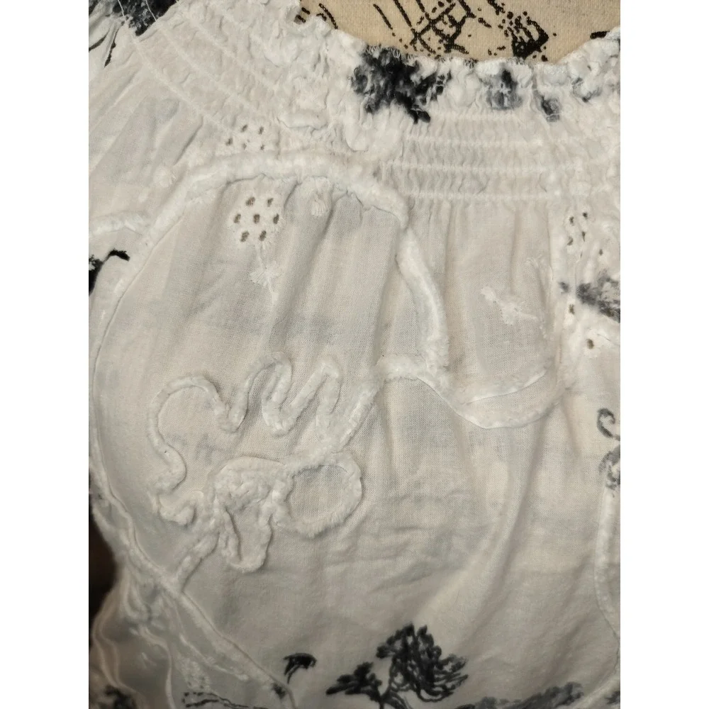 Laura Scott Petite Womens Petite S‎ White Black Floral Eyelet Smocked Blouse Top